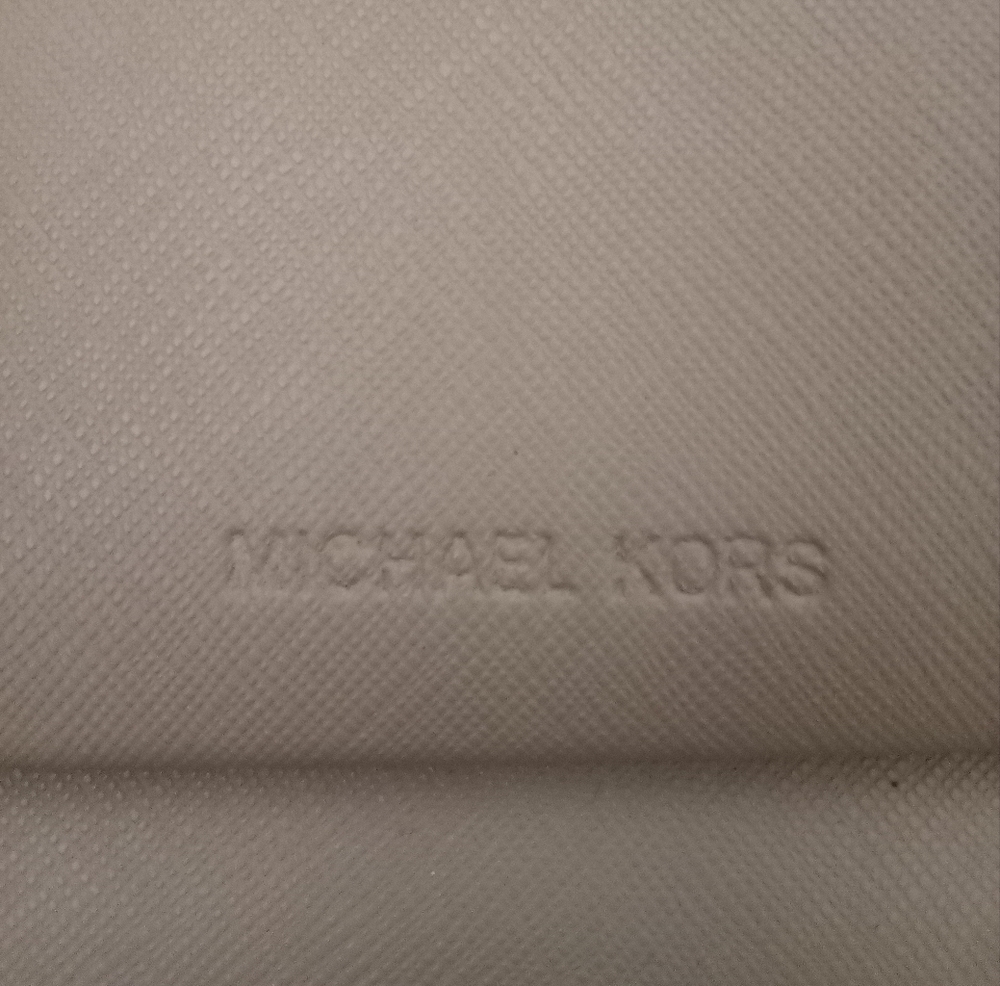 EUC: MICHAEL KORS, WRISTLET/ZIP-UP BLUSH COLOR WALLET! - Picture 8 of 16